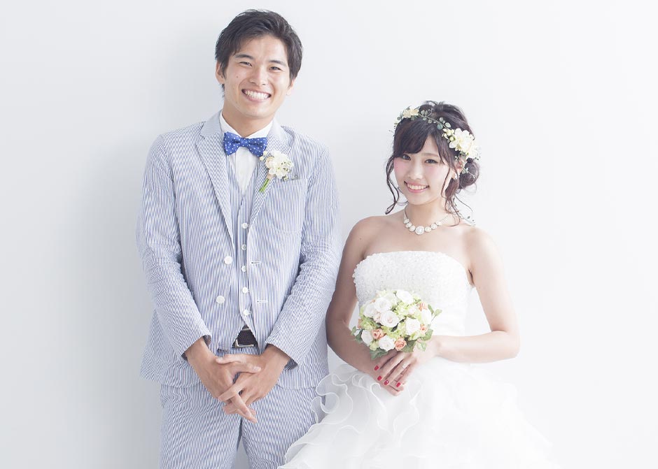 結婚の報告を受けたら贈って喜ばれるメッセージ入りのお箸のギフトを贈ろう