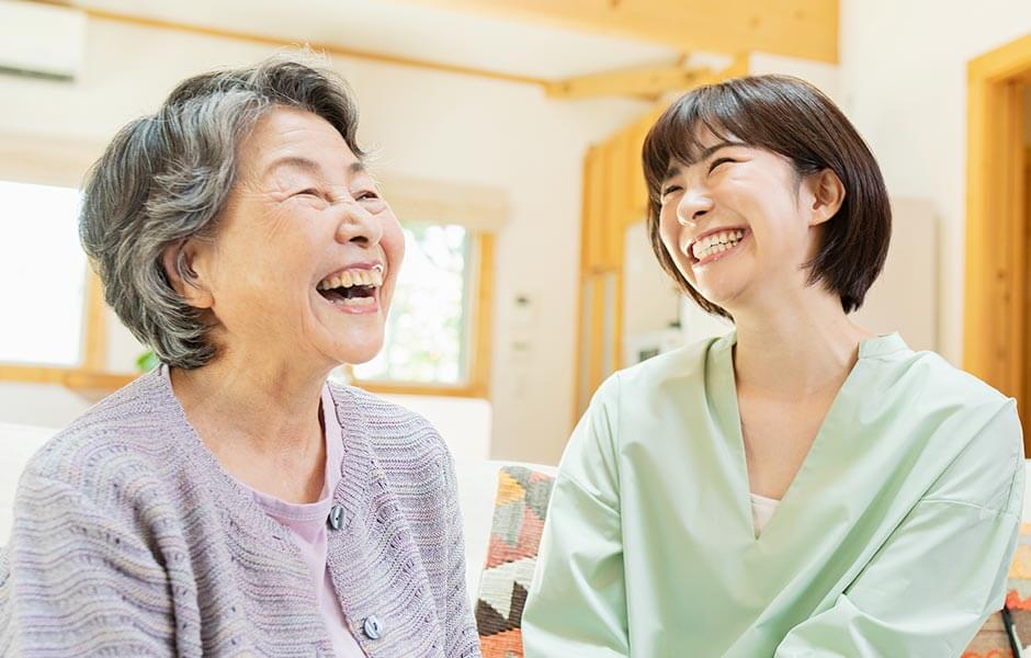 おばあちゃんの80歳の傘寿をお祝いする孫